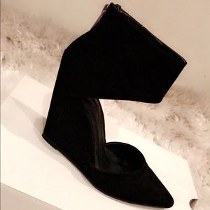 Black Wedge Heels